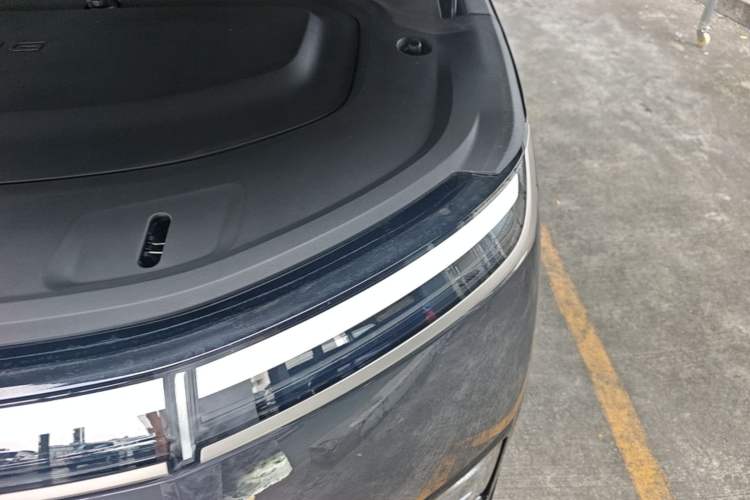 Used XPeng GX 2026 Model, Range-Extended 1585 Four-Wheel-Drive Flagship Edition Engine Bay Left