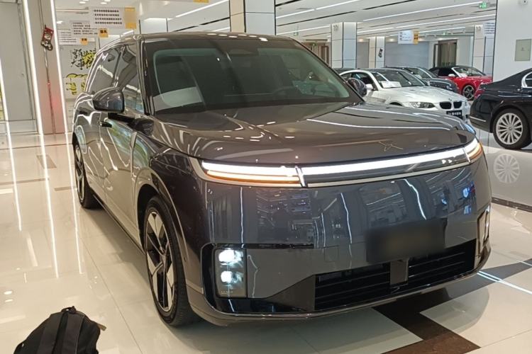 Used XPeng GX 2026 Model, Range-Extended 1585 Four-Wheel-Drive Flagship Edition Front Right 45 Deg