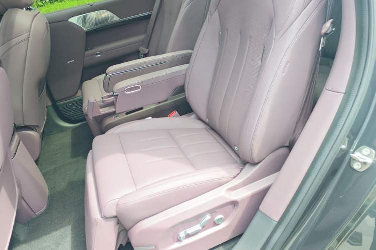 Used XPeng GX 2026 Model Range-Extended 1585 All-Wheel-Drive UltraSE Left Rear Seat