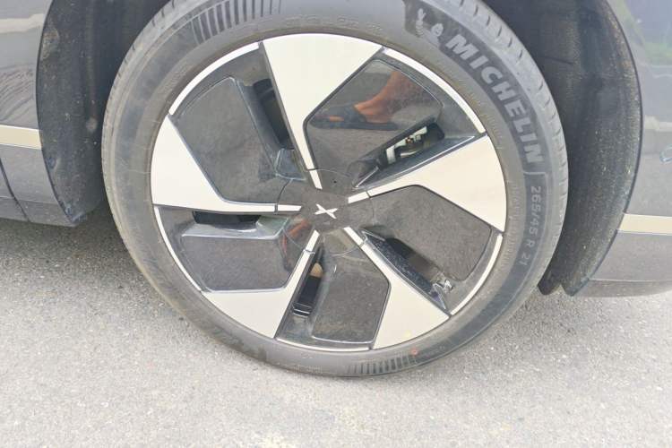 Used XPeng GX 2026 Model Range-Extended 1585 All-Wheel-Drive UltraSE Right Front Wheel Hub