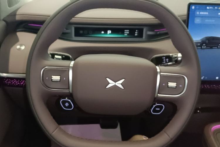 Used XPeng GX 2026 Model, Range-Extended 1585 Four-Wheel-Drive Flagship Edition Steering Wheel