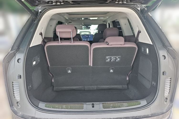 Used XPeng GX 2026 Model, Range-Extended 1585 Four-Wheel-Drive Flagship Edition Trunk