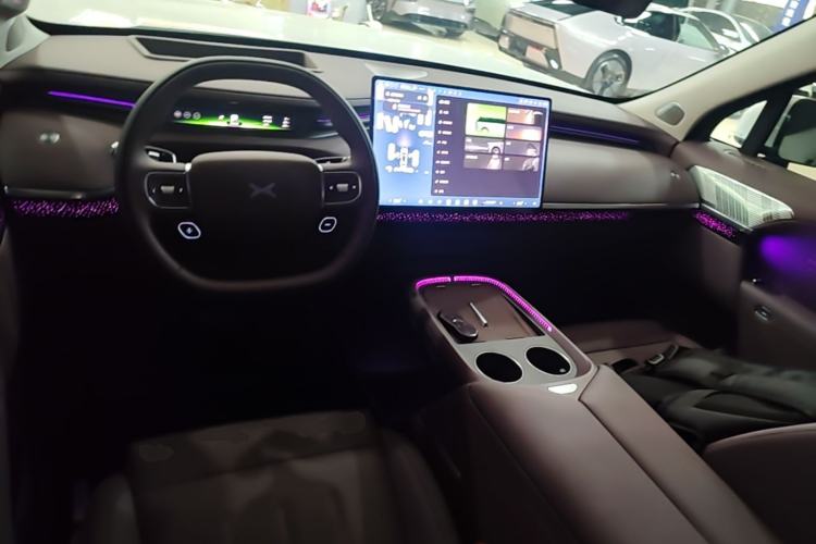 Used XPeng GX 2026 Model, Pure Electric 750 Four-Wheel-Drive Flagship Edition Center Console