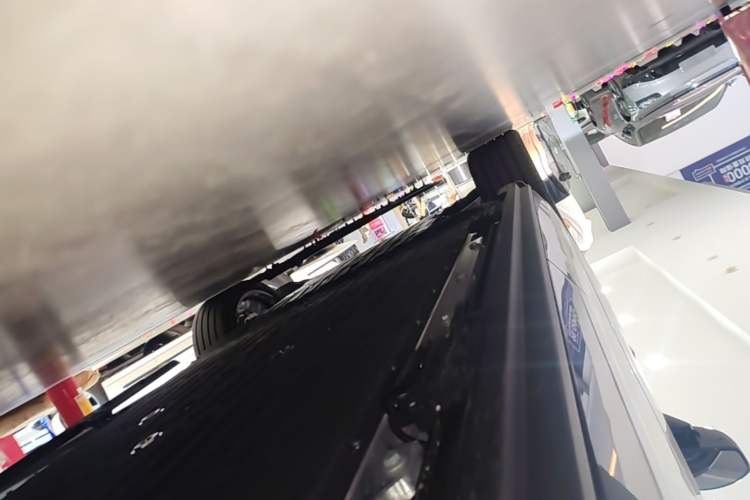 Used XPeng GX 2026 Model, Pure Electric 750 Four-Wheel-Drive Flagship Edition Left Side Sill