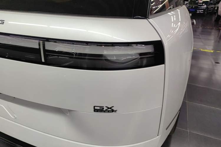Used XPeng GX 2026 Model Range-Extended 1585 All-Wheel-Drive UltraSE Right Rear Taillight