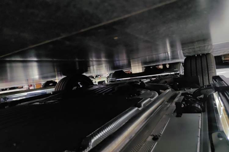 Used XPeng GX 2026 Model Range-Extended 1585 All-Wheel-Drive UltraSE Right Side Sill