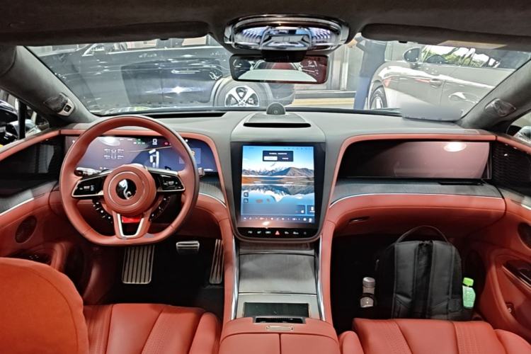 Used Yangwang U7 2025 EV Four-Seat Flagship Edition Center Console