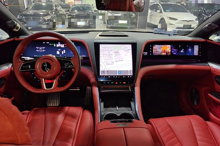 Used Yangwang U7 2025 EV Five-Seat Luxury Edition Center Console