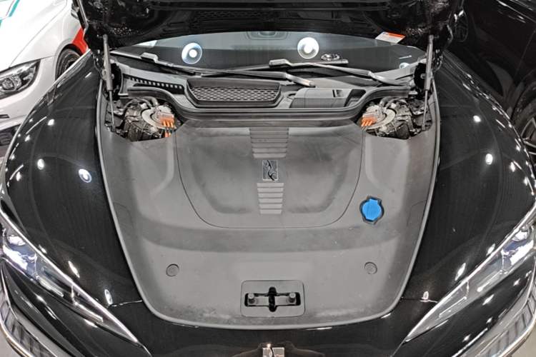 Used Yangwang U7 2025 EV Four-Seat Flagship Edition Engine Bay