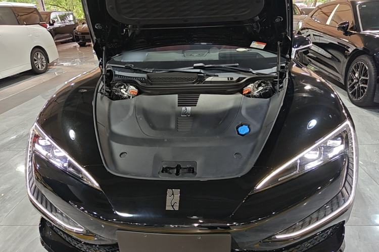 Used Yangwang U7 2025 EV Five-Seat Luxury Edition Engine Bay