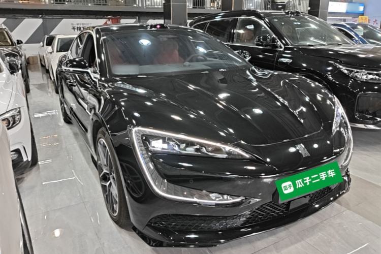 Used Yangwang U7 2025 EV Four-Seat Flagship Edition Front Right 45 Deg