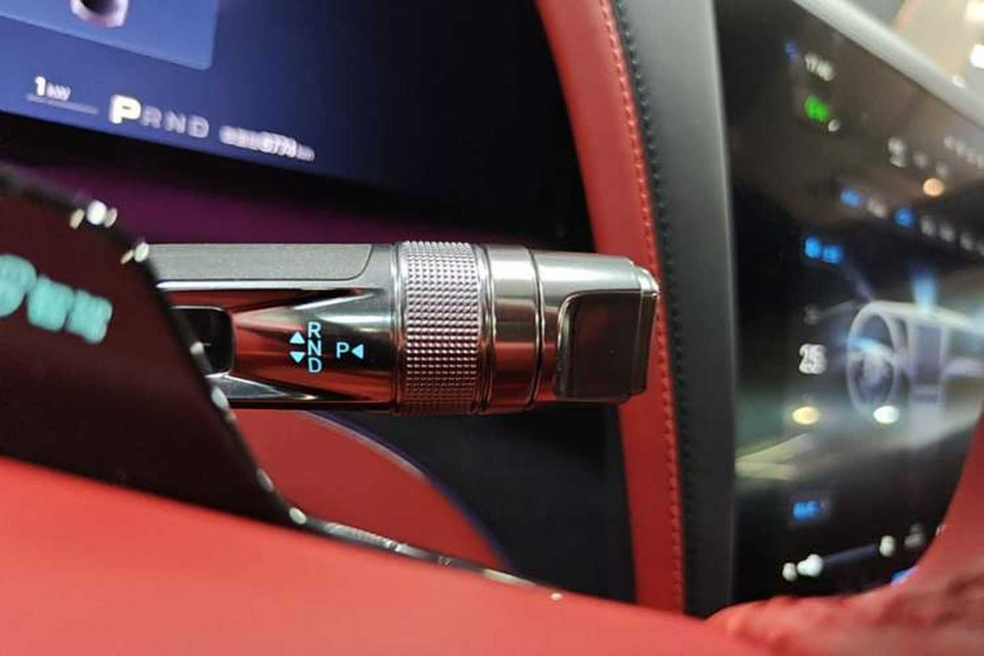 Used Yangwang U7 2025 EV Five-Seat Luxury Edition Gear Lever
