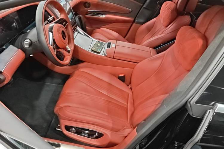 Used Yangwang U7 2025 EV Four-Seat Flagship Edition Left Front Seat