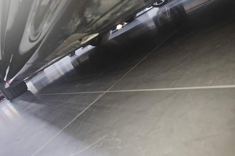 Used Yangwang U7 2025 EV Four-Seat Flagship Edition Left Side Sill