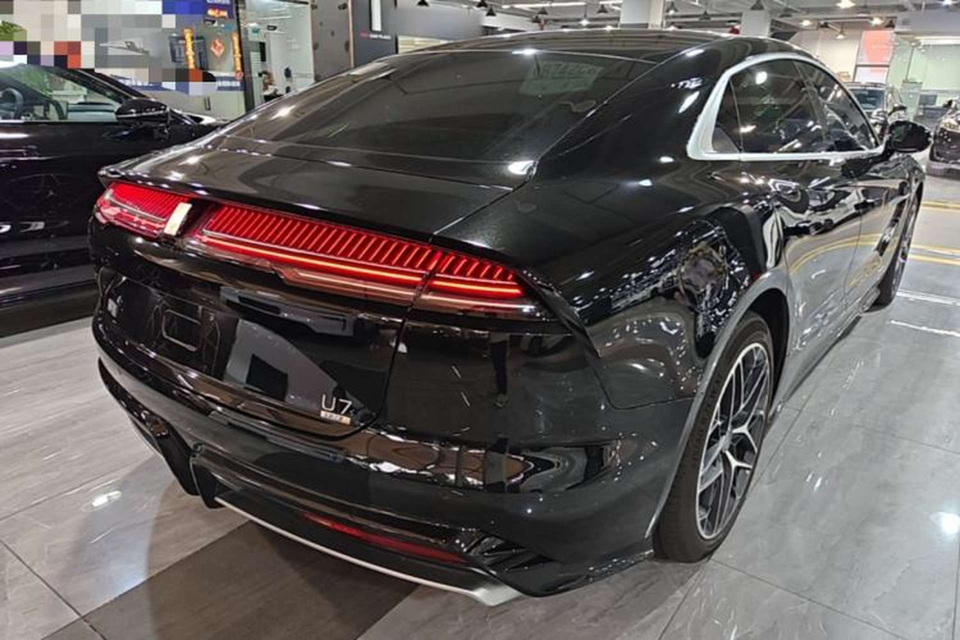 Used Yangwang U7 2025 EV Five-Seat Luxury Edition Rear Right 45 Deg