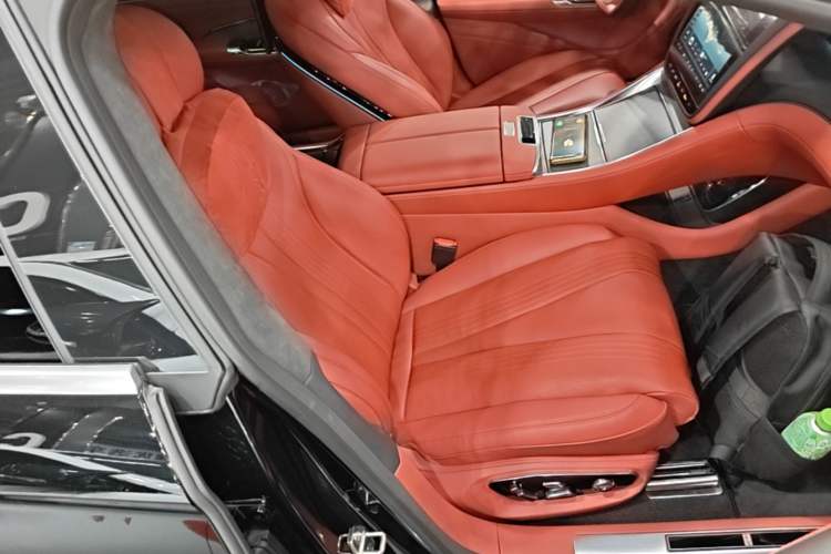 Used Yangwang U7 2025 EV Four-Seat Flagship Edition Right Front Seat