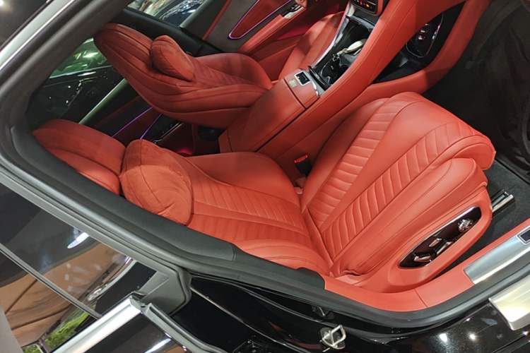 Used Yangwang U7 2025 EV Five-Seat Luxury Edition Right Front Seat