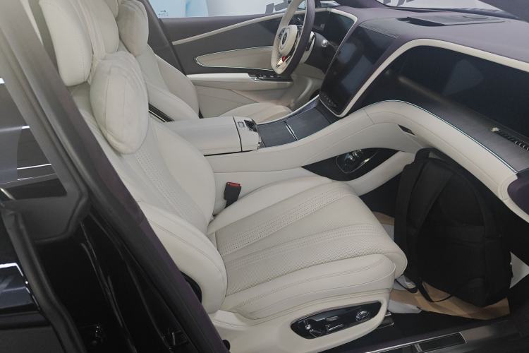 Used Yangwang U7 2025 EV Four-Seat Flagship Edition Right Front Seat