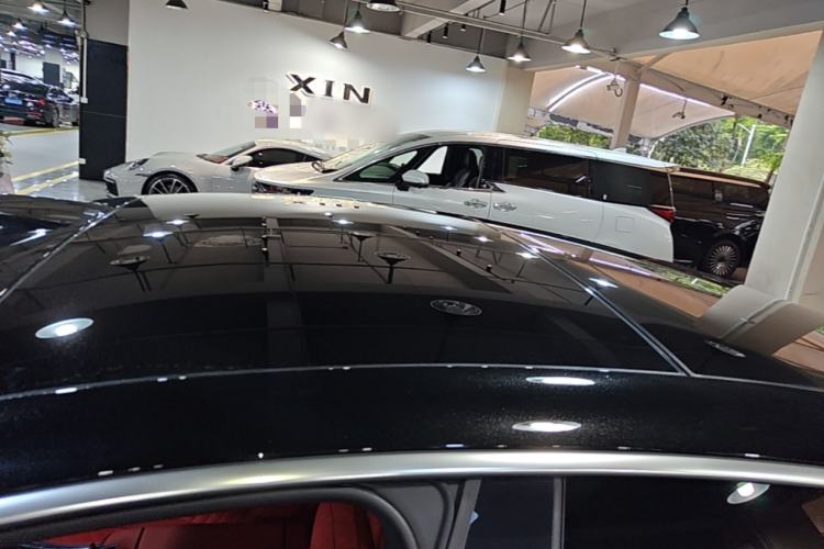 Used Yangwang U7 2025 EV Five-Seat Luxury Edition Roof