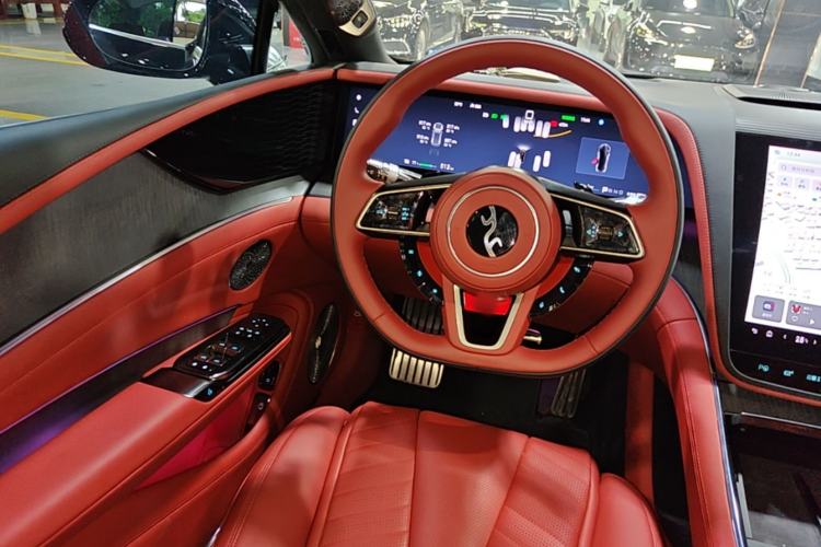Used Yangwang U7 2025 EV Five-Seat Luxury Edition Steering Wheel
