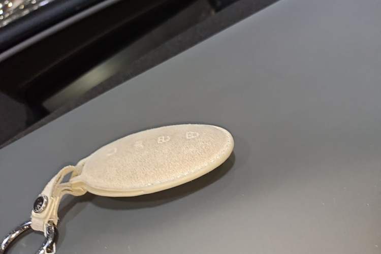 Used Yangwang U7 2025 EV Five-Seat Luxury Edition Vehicle Key
