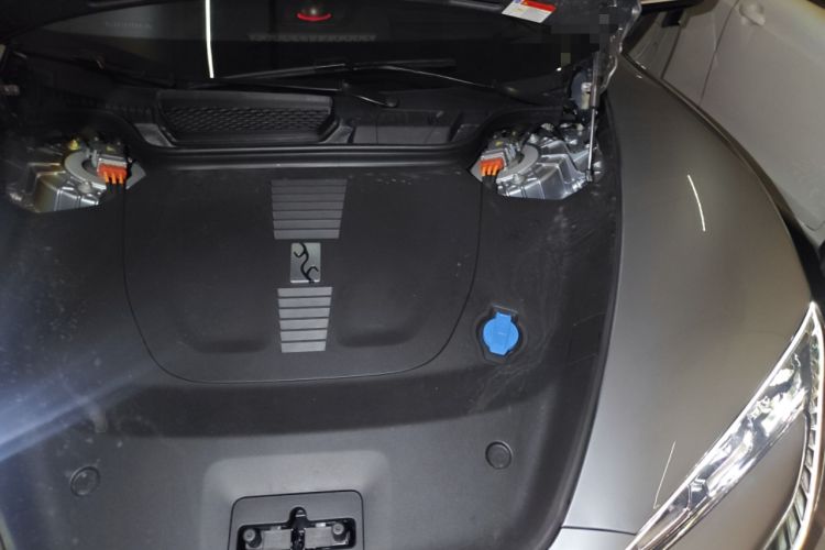 Used Yangwang U7 2025 EV Four-Seat Flagship Edition Engine Bay Left