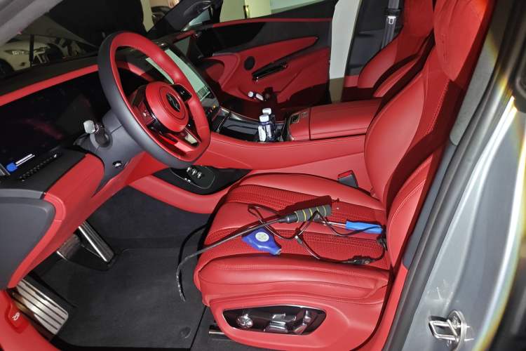 Used Yangwang U7 2025 EV Four-Seat Flagship Edition Left Front Seat