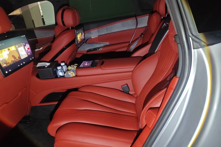 Used Yangwang U7 2025 EV Four-Seat Flagship Edition Left Rear Seat
