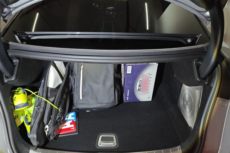 Used Yangwang U7 2025 EV Four-Seat Flagship Edition Trunk