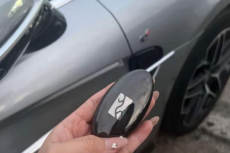 Used Yangwang U7 2025 EV Four-Seat Flagship Edition Vehicle Key