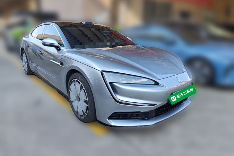 Used Yangwang U7 2025 PHEV Five-Seat Luxury Edition Front Right 45 Deg
