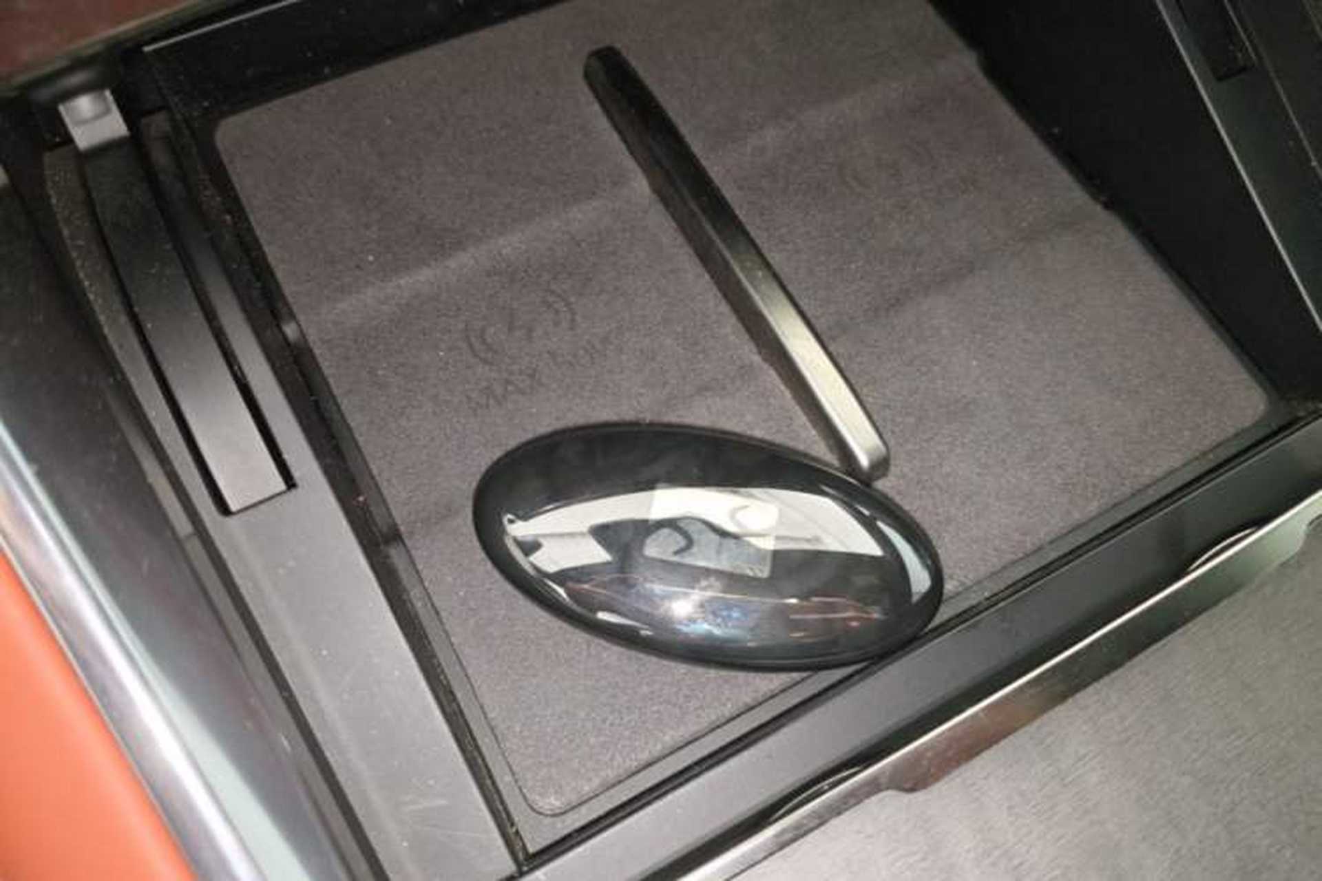 Used Yangwang U7 2025 EV Five-Seat Luxury Edition Vehicle Key