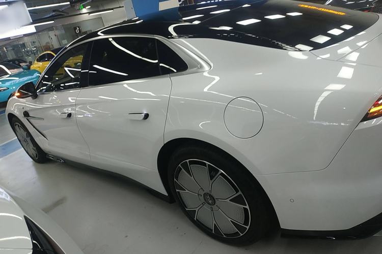 Used Yangwang U7 2025 EV Five-Seat Luxury Edition Exterior 3