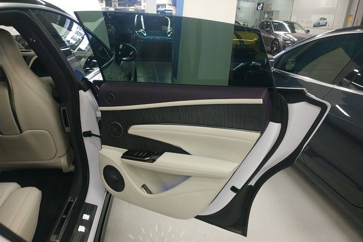 Used Yangwang U7 2025 EV Five-Seat Luxury Edition Interior 6