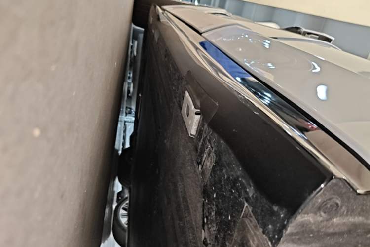 Used Yangwang U7 2025 PHEV Five-Seat Luxury Edition Left Side Sill