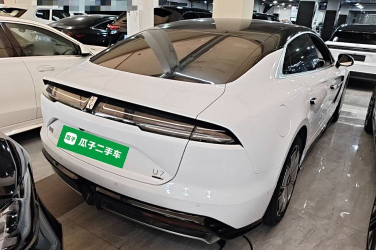 Used Yangwang U7 2025 PHEV Five-Seat Luxury Edition Rear Right 45 Deg