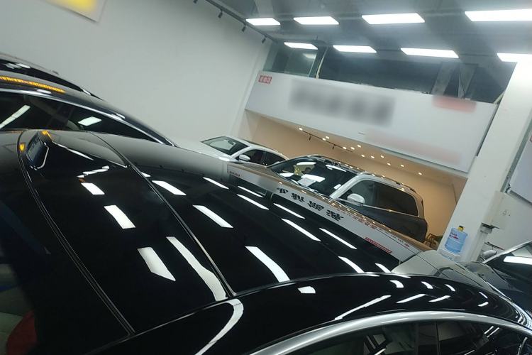 Used Yangwang U7 2025 EV Five-Seat Luxury Edition Roof