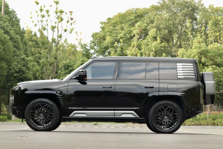 Used Yangwang U8 2023 Luxury Edition Exterior 3