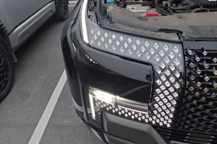 Used Yangwang U8 2023 Luxury Edition Right Front Headlight