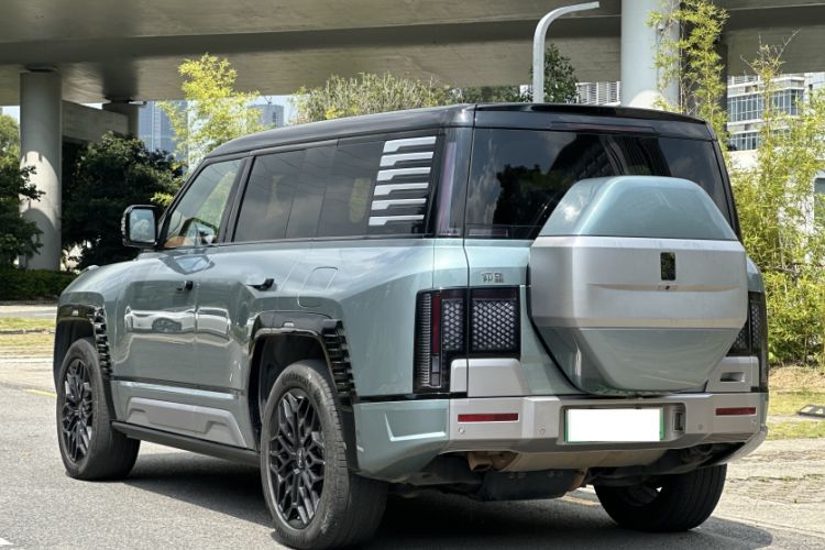 Used Yangwang U8 2023 Luxury Edition Exterior 6