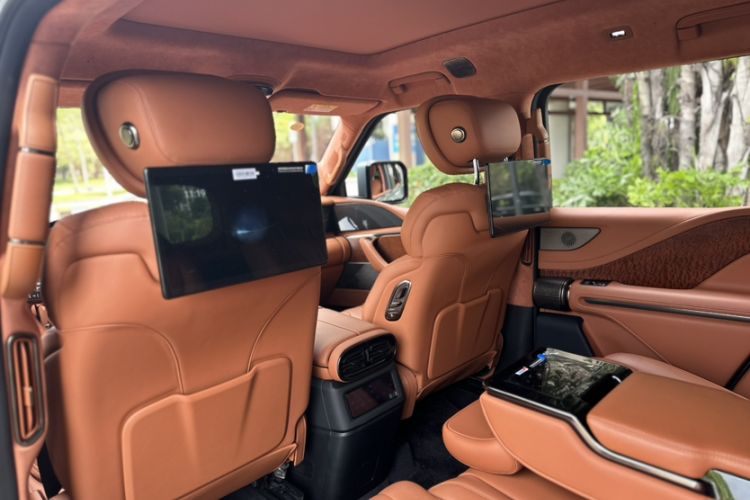 Used Yangwang U8 2023 Luxury Edition Interior 4