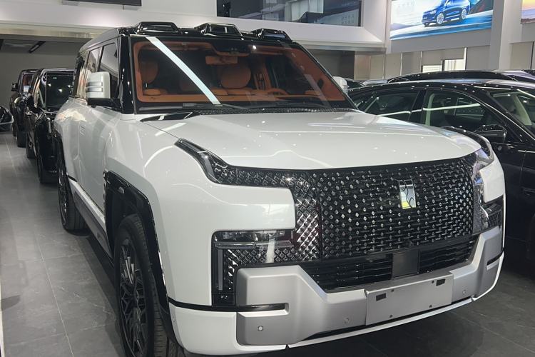 Used Yangwang U8 2023 Luxury Edition Exterior 2