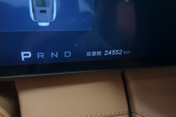 Used Yangwang U8 2023 Luxury Edition Odometer Close Up