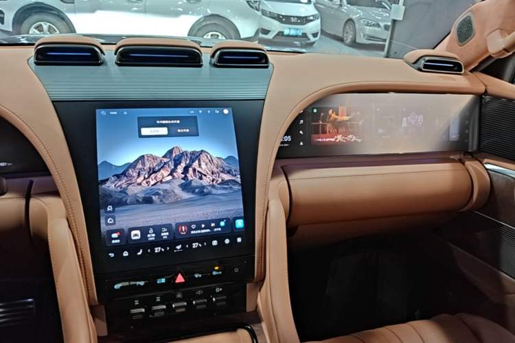 Used Yangwang U8 2023 Luxury Edition Audio And AC Panel