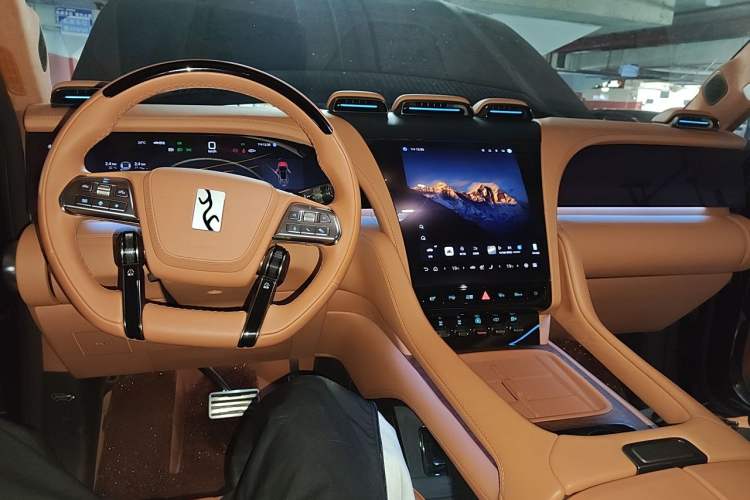 Used Yangwang U8 2023 Luxury Edition Center Console