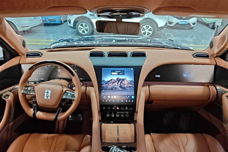 Used Yangwang U8 2023 Luxury Edition Center Console