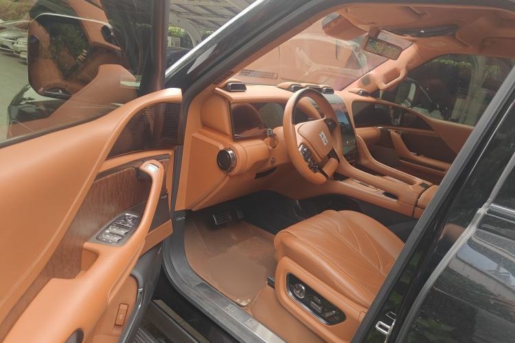 Used Yangwang U8 2023 Luxury Edition Driver Seat