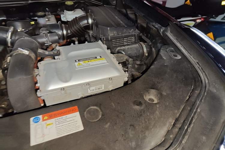 Used Yangwang U8 2023 Luxury Edition Engine Bay Left