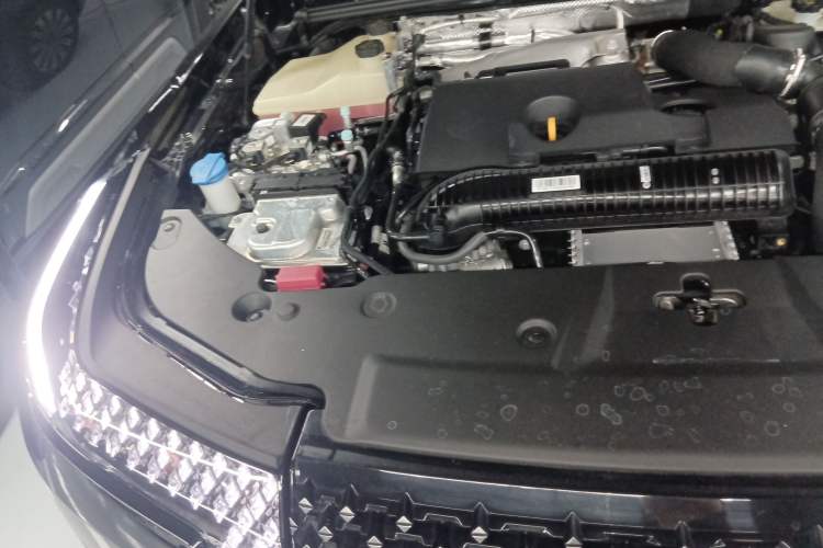Used Yangwang U8 2023 Luxury Edition Engine Bay Right
