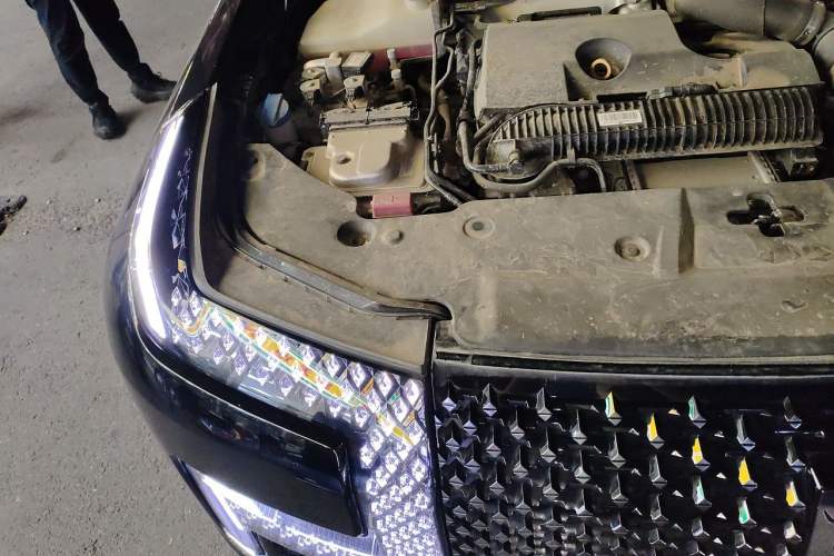 Used Yangwang U8 2023 Luxury Edition Engine Bay Right